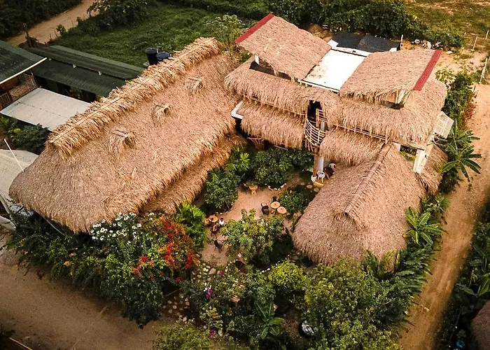 Resort: Bella Flor Hostel Palomino